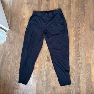 Nike Women’s Black Performance Jogger Pants - size XL
